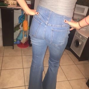 Like new FREE PEOPLE bellbottom jeans!